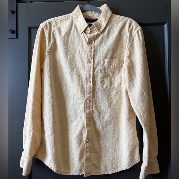 Banana Republic Other - Banana Republic Men’s Yellow & White Button-Down Shirt